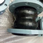 Carbon steel flange double sphere rubber joint-1