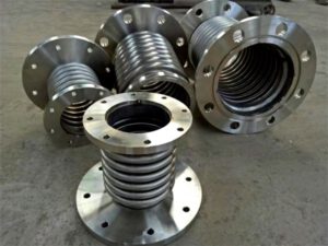 Metal expansion joint without tie rod-4