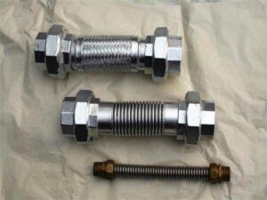 Threaded metal hose pump connector -4